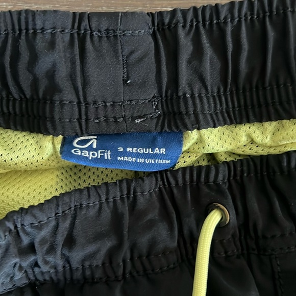 GAP Boys lined shorts/swim shorts - Picture 3 of 4